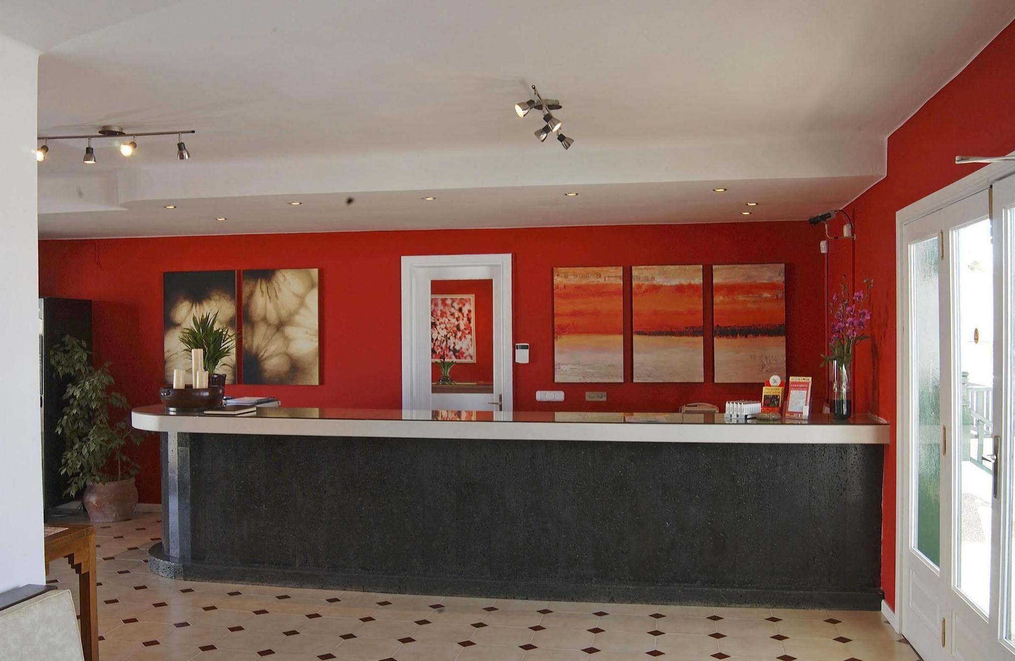 Apartamentos Los Pueblos Puerto del Carmen  Buitenkant foto